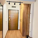 Urban Living, Modern In The Center Of With Wi-fi, Air Conditioning And Free Parking 아파트 스코페