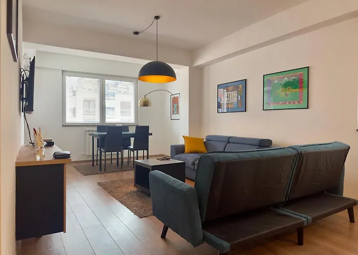 Urban Living, Modern In The Center Of With Wi-fi, Air Conditioning And Free Parking Skopje
