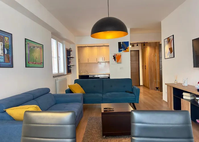 Urban Living, Modern In The Center Of With Wi-fi, Air Conditioning And Free Parking 公寓 *