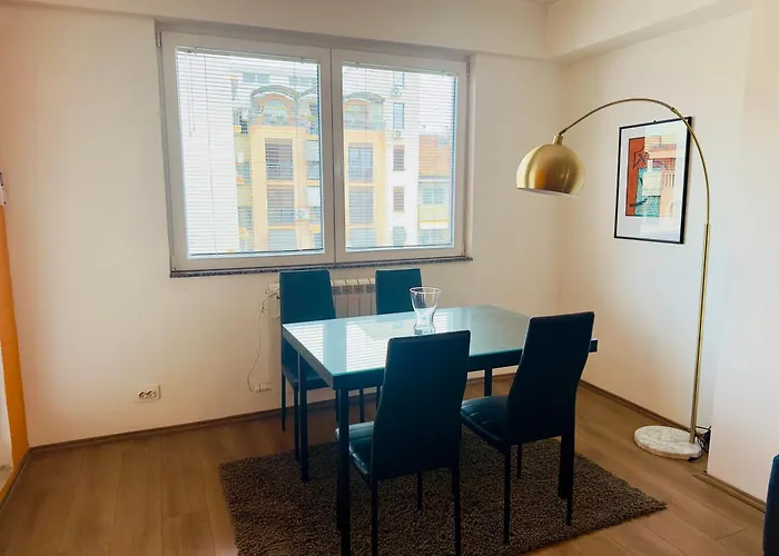 公寓 Urban Living, Modern In The Center Of With Wi-fi, Air Conditioning And Free Parking